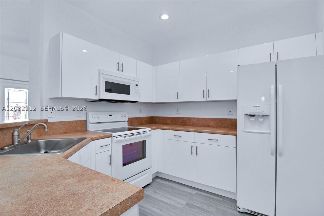 5603 Polk St #A - Photo 5 of 20