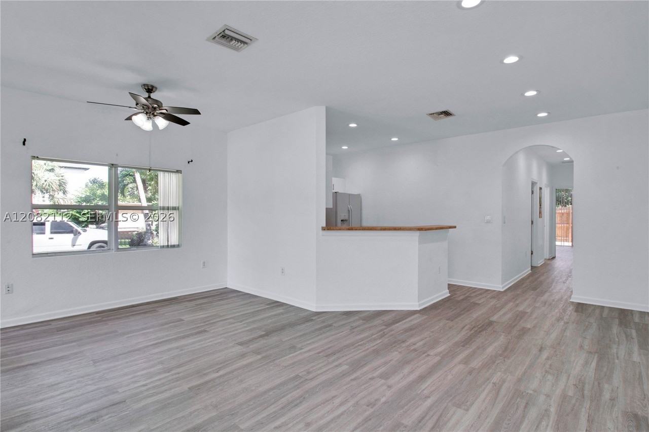 5603 Polk St #A - Photo 6 of 20