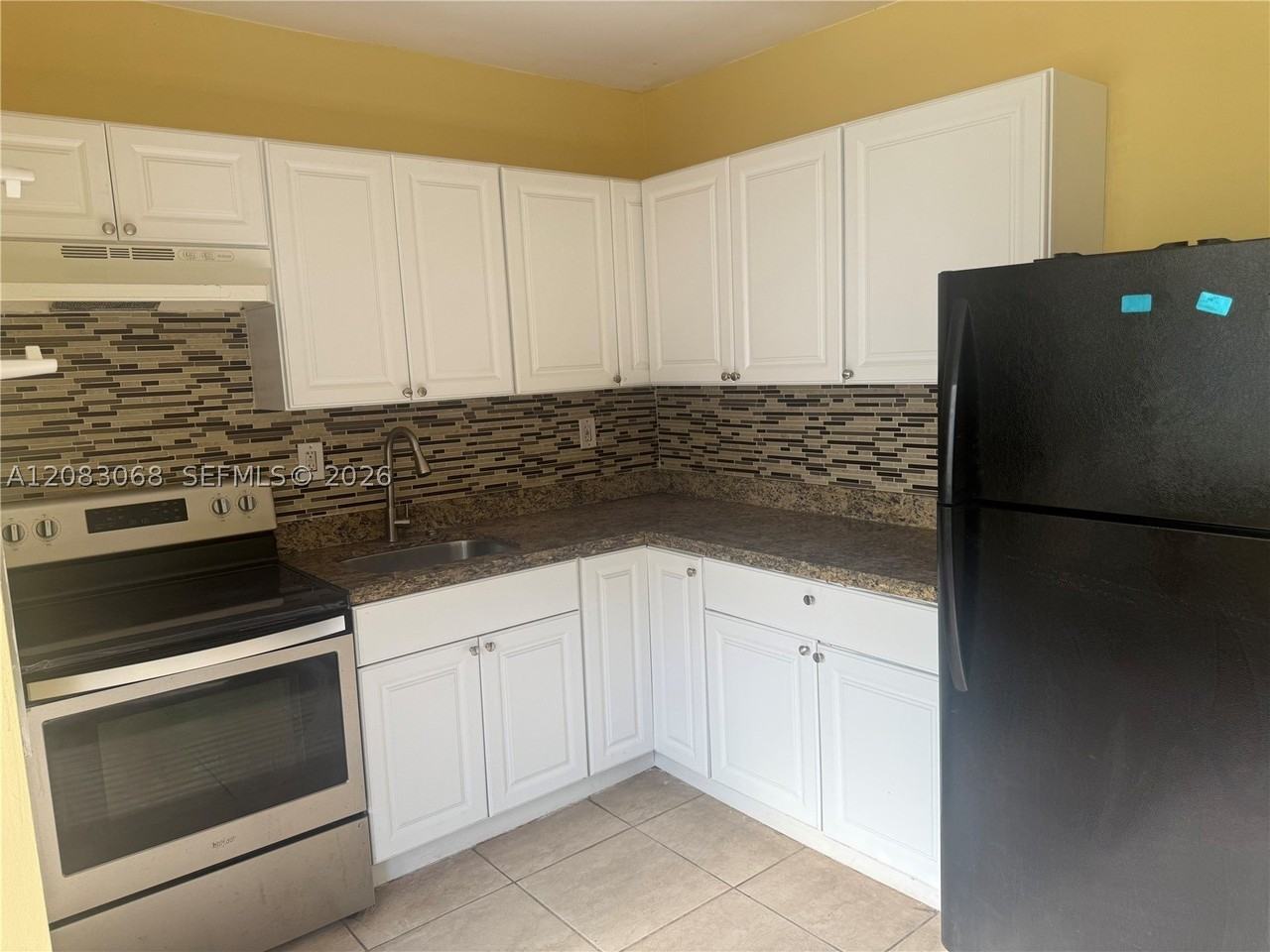 14 Nw 169th St #2 - Photo 4 of 8