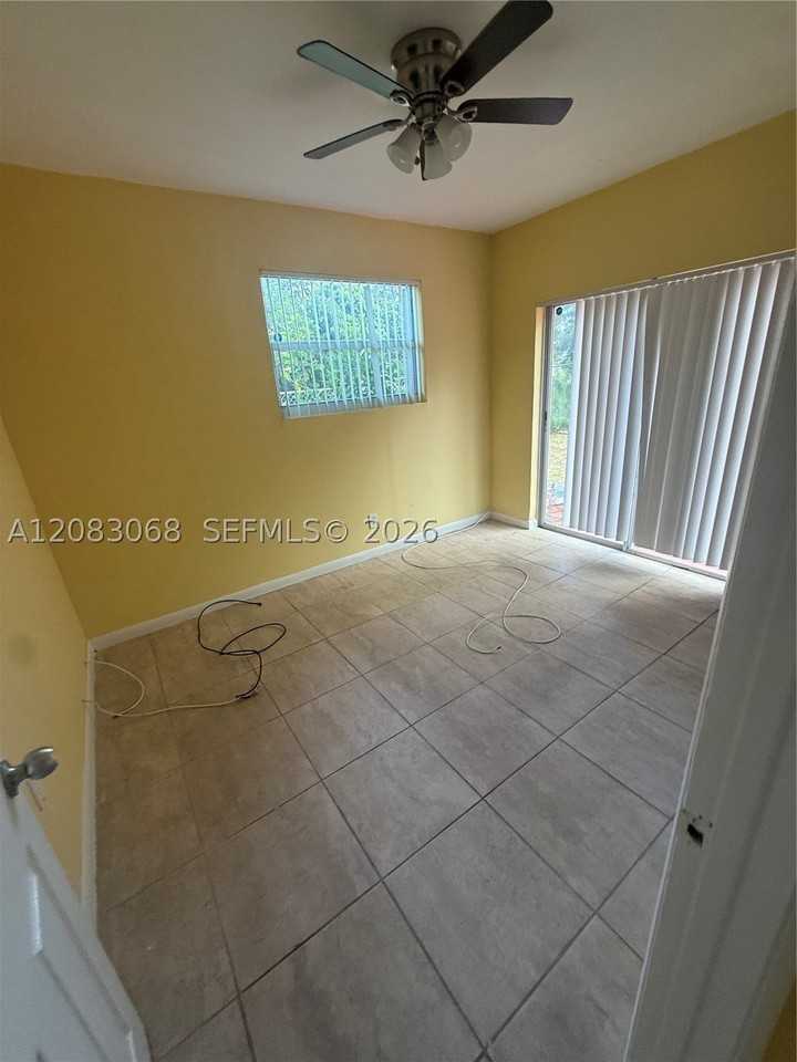 14 Nw 169th St #2 - Photo 7 of 8