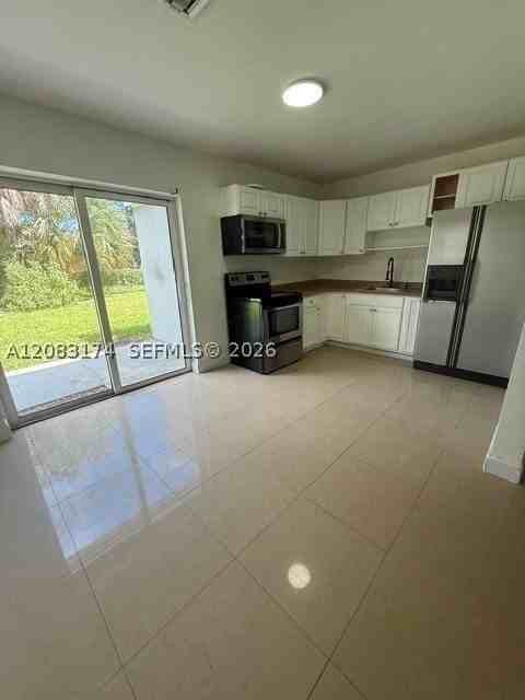 1050 Nw 23rd Rd #1041 - Photo 3 of 12