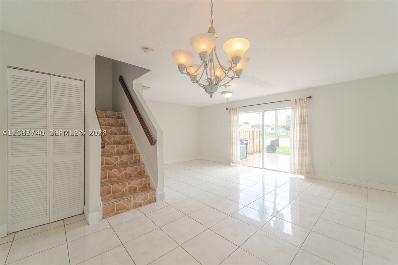 13975 Sw 179th St - Photo 6 of 24