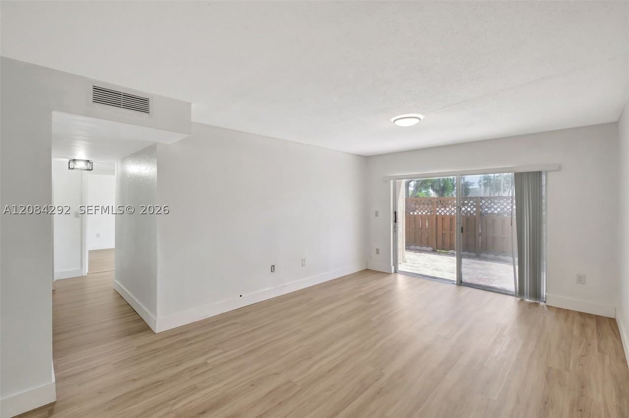 4804 Nw 79th Ave #102 - Photo 4 of 16