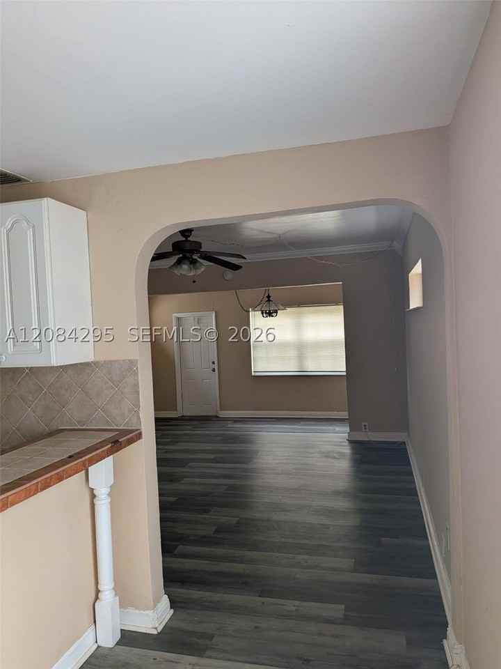 2455 Fillmore St #1 - Photo 4 of 10