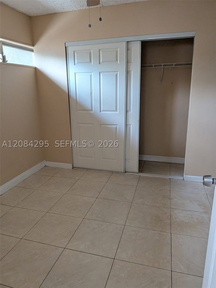 2455 Fillmore St #1 - Photo 5 of 10