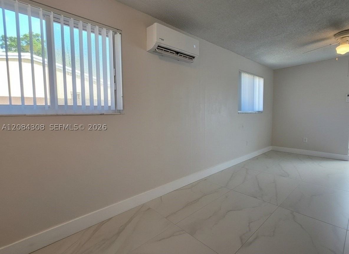 1430 N 68th Ave #B - Photo 6 of 15