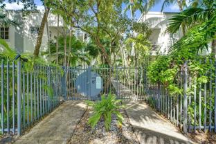 736 Lenox Ave #B7 - Photo 1 of 1