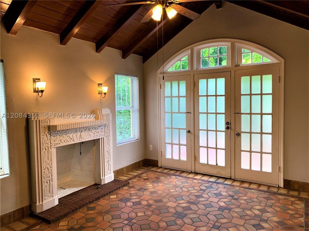 176 Ne 46th St - Photo 5 of 13