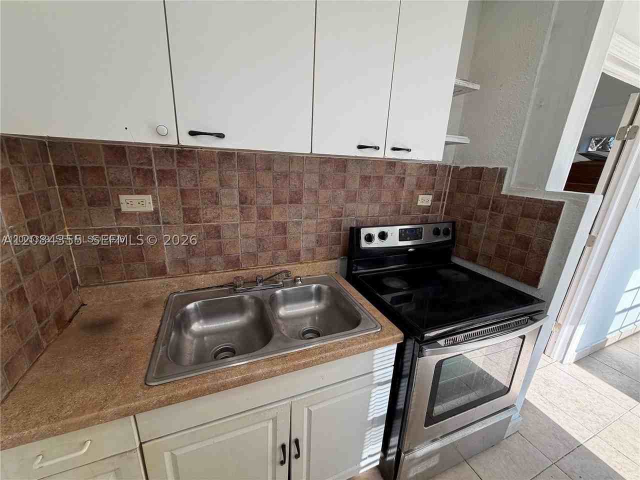 2212 Grant St #2 - Photo 5 of 18