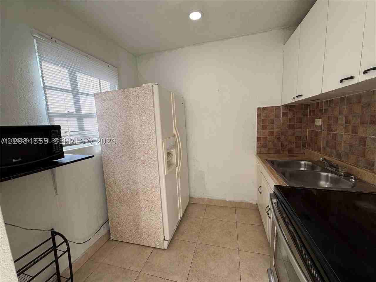 2212 Grant St #2 - Photo 6 of 18