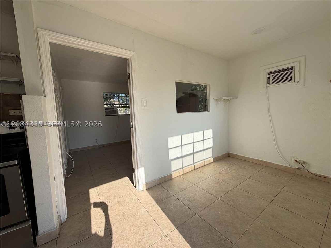 2212 Grant St #2 - Photo 7 of 18