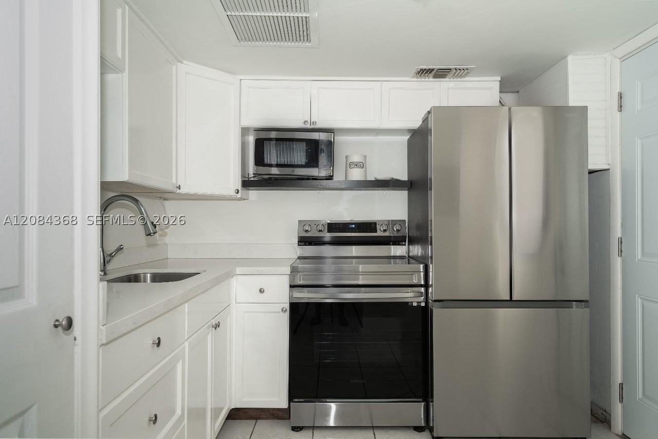 2810 Ne 201st Ter #G105 - Photo 2 of 16