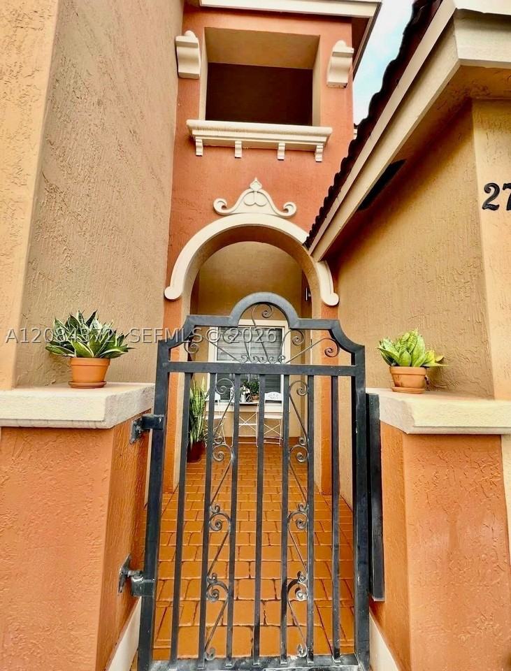 2772 Sw 121st Ave #602 - Photo 2 of 27