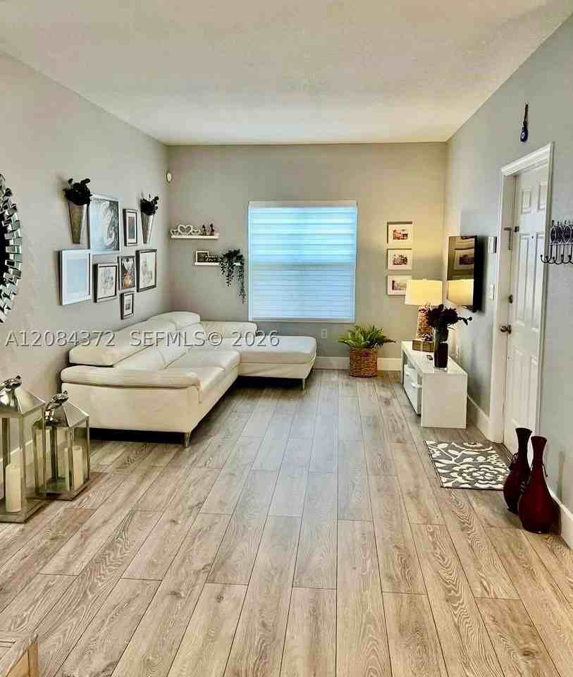 2772 Sw 121st Ave #602 - Photo 4 of 27