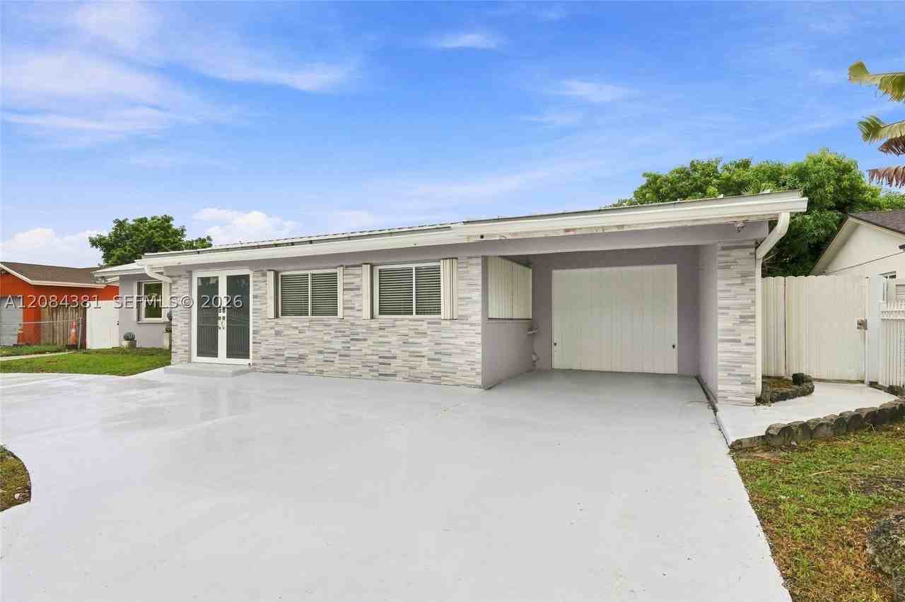 11050 Sw 160th St #11050 - Photo 3 of 35