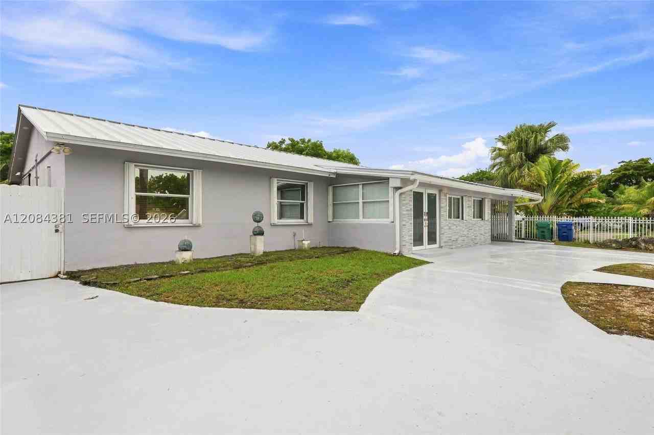11050 Sw 160th St #11050 - Photo 4 of 35