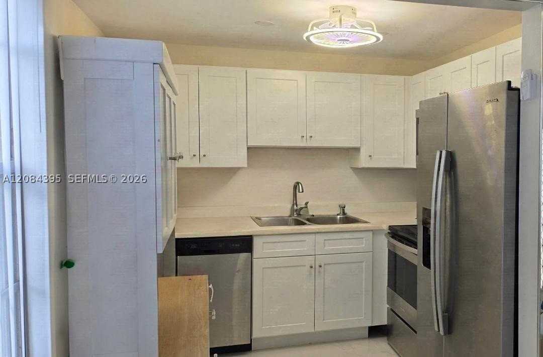 523 Fanshaw M #523 - Photo 3 of 4