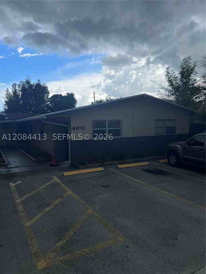 6470 Nw 20th Ct #2R - Photo 2 of 25