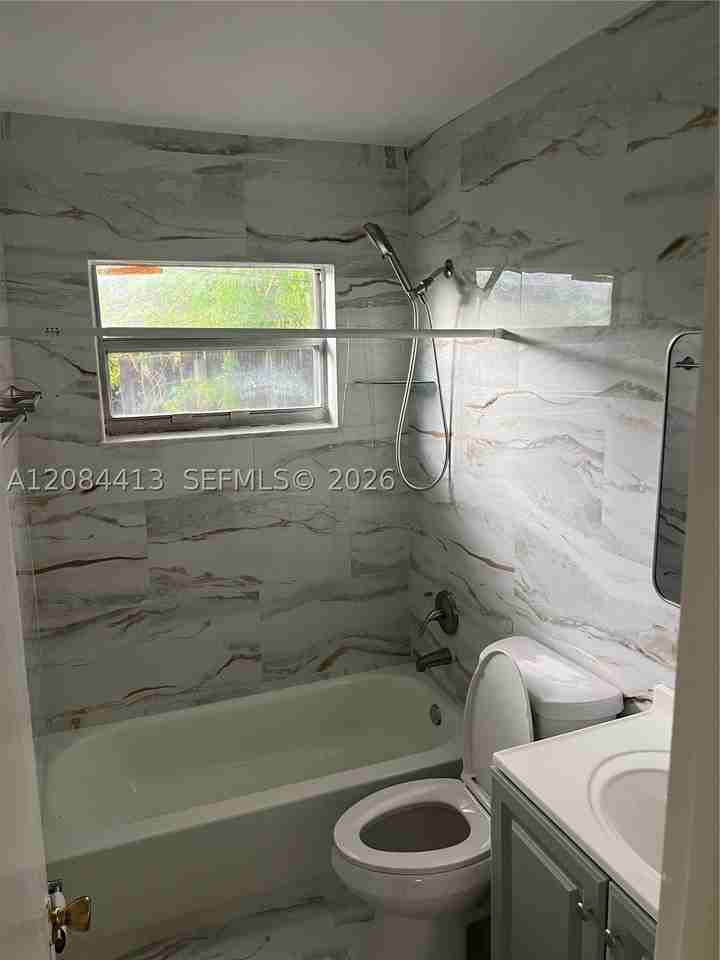 6470 Nw 20th Ct #2R - Photo 7 of 25