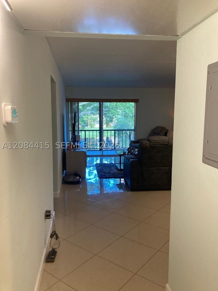 890 Sw 9th Street Cir #202 - Photo 5 of 20