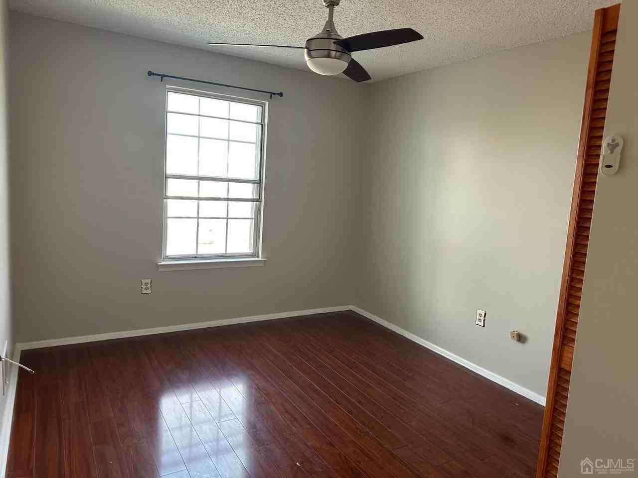 498 Witney Ct - Photo 7 of 13