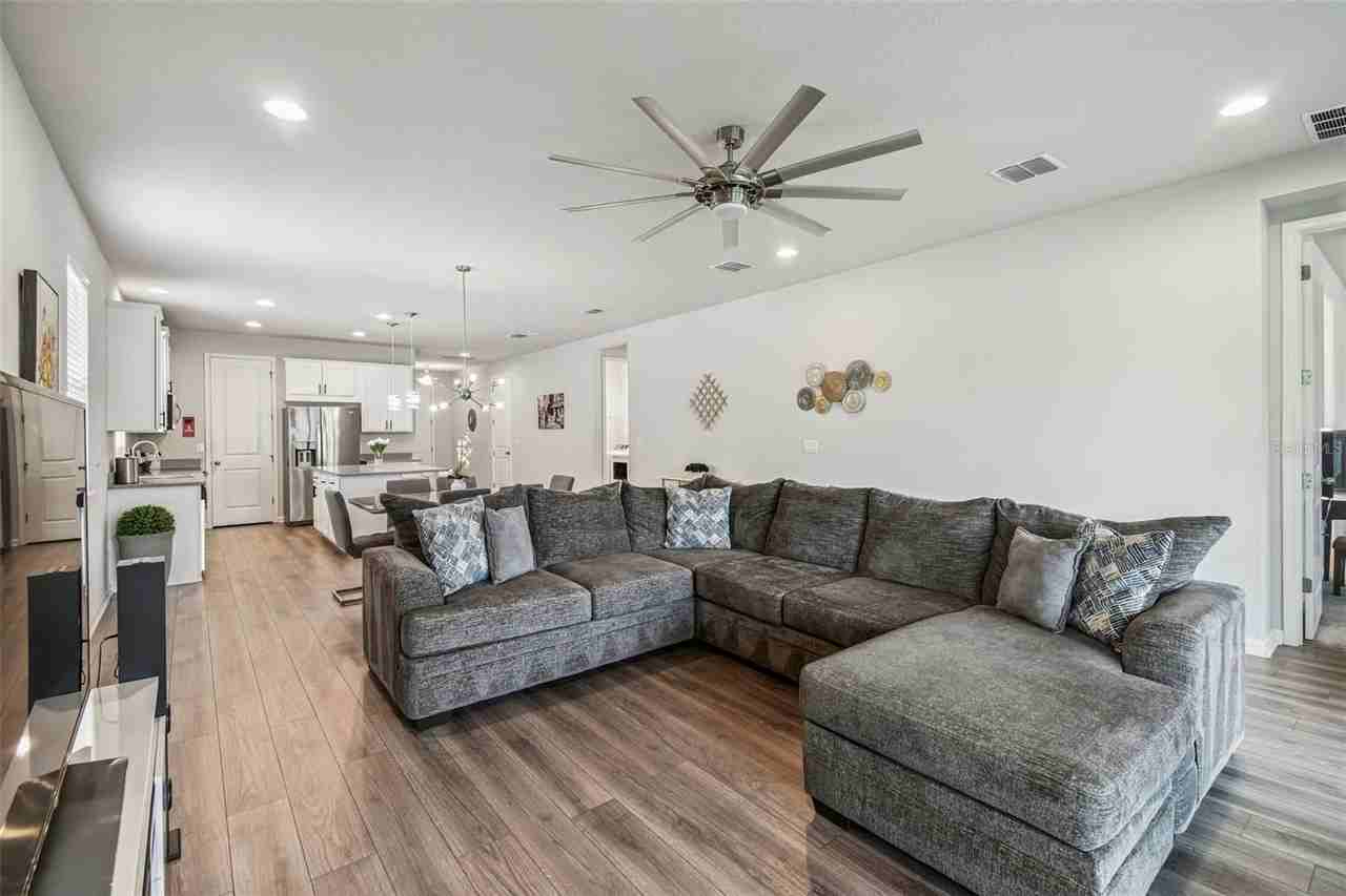 11514 Cedar Valley Dr - Photo 5 of 18