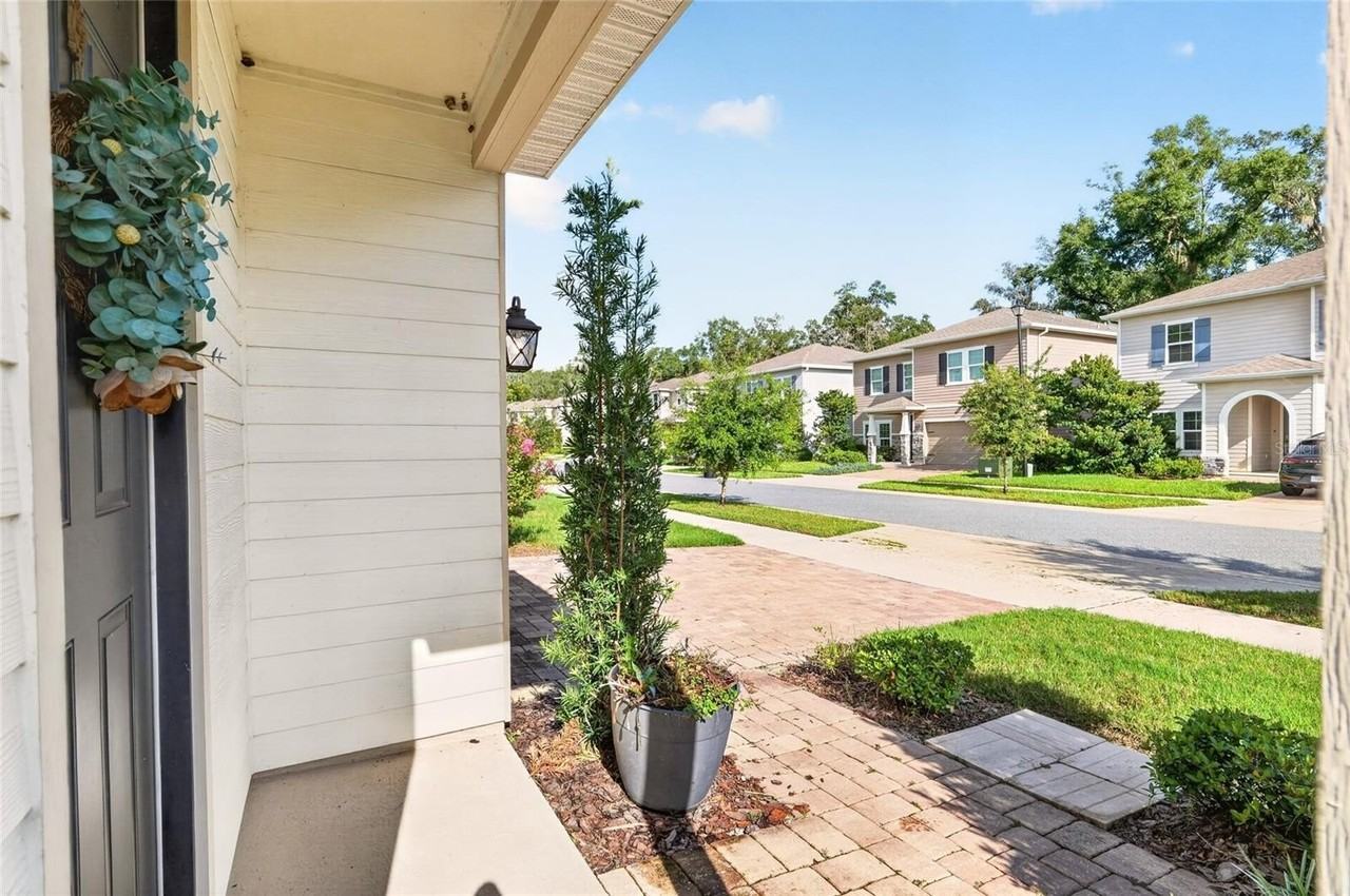 13633 Nw 14th Pl - Photo 5 of 50