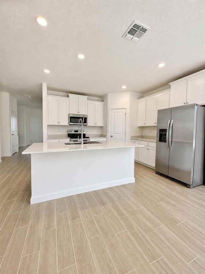 9253 Sw 58th Cir - Photo 3 of 20