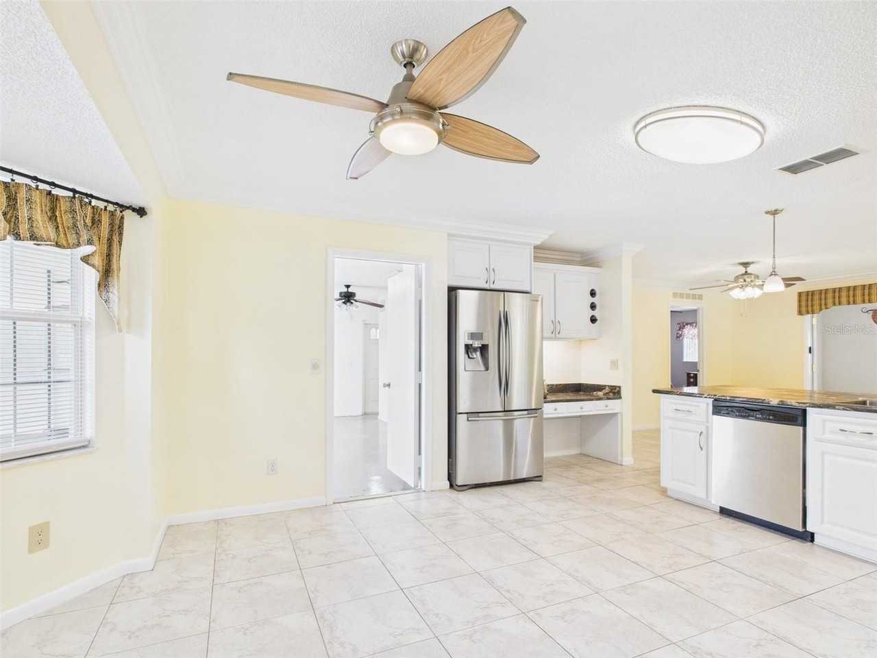 9679 Sw 99th Ave - Photo 5 of 24