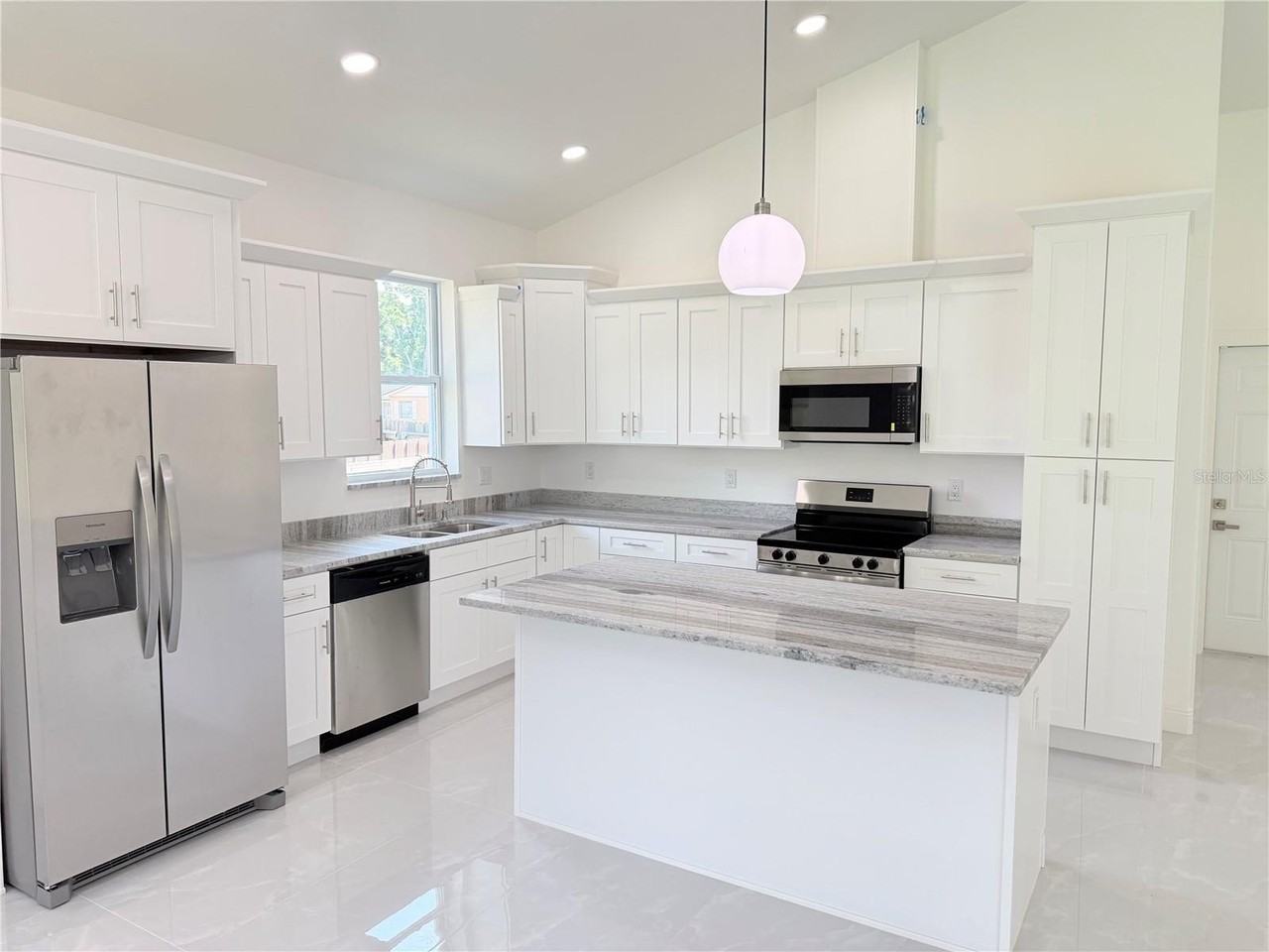 1029 S 66th St - Photo 7 of 36