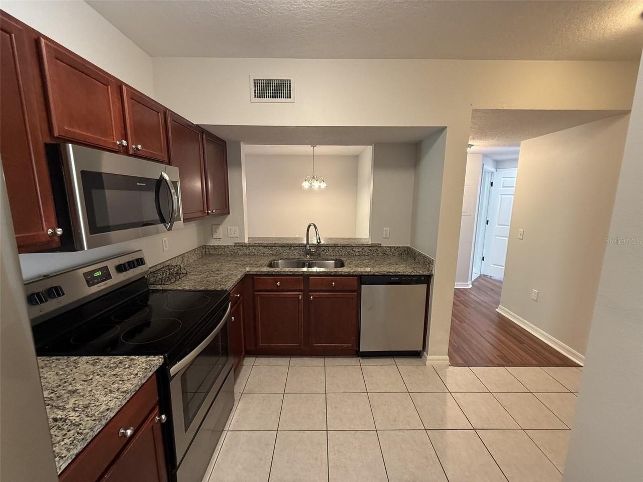 6439 Cypressdale Dr #102 - Photo 3 of 26