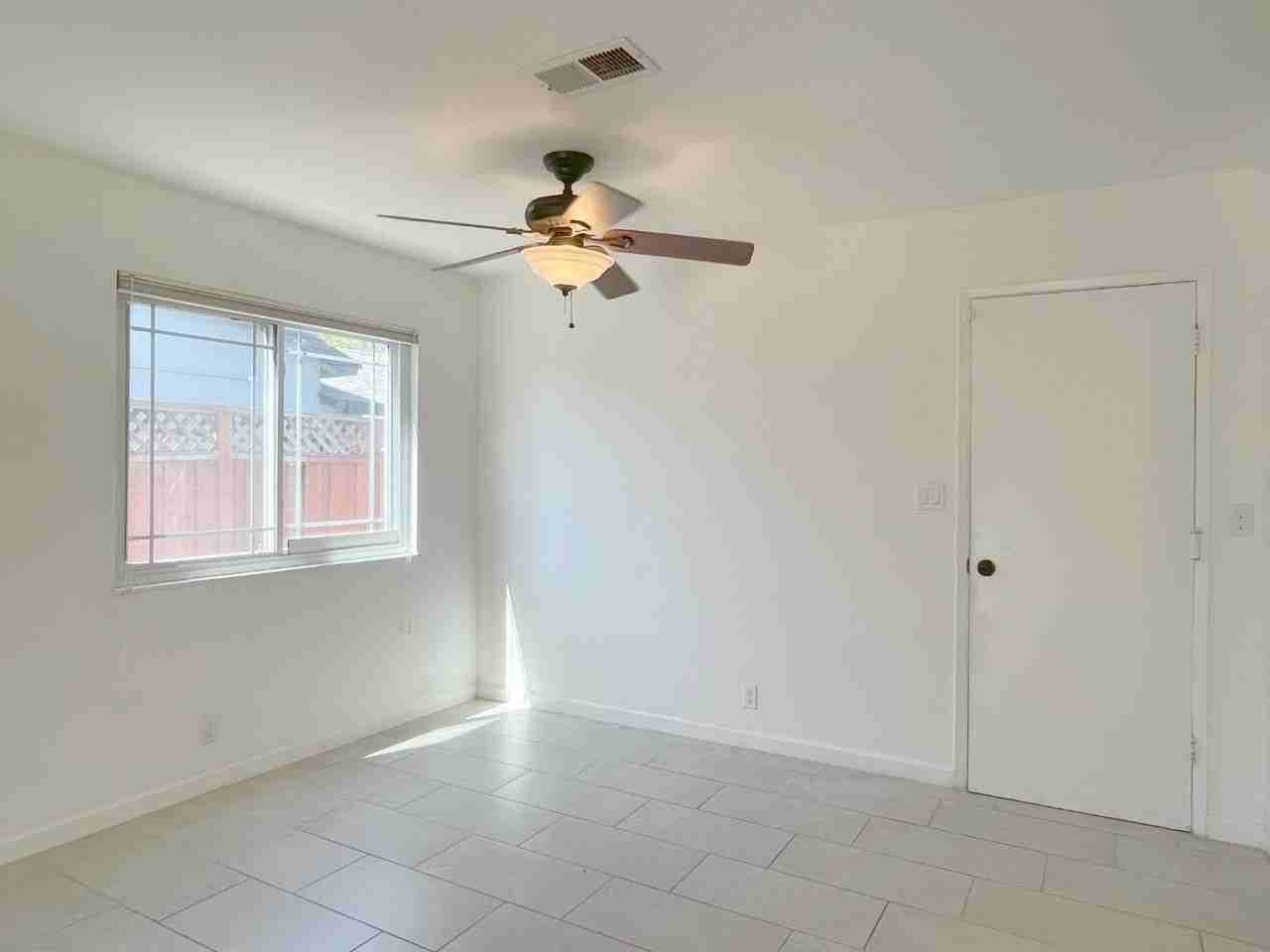 32233 Crest Ln - Photo 6 of 15