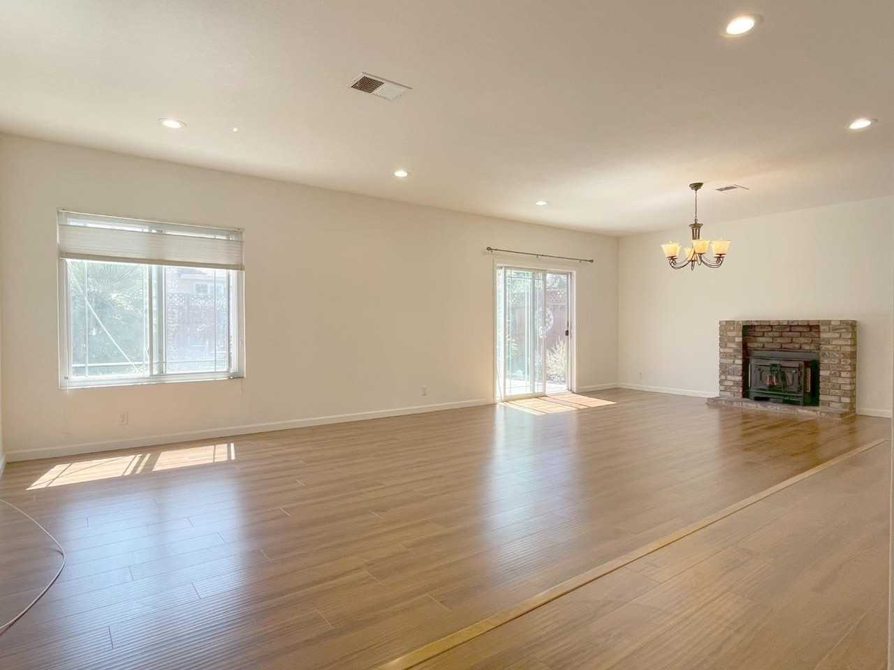 32233 Crest Ln - Photo 7 of 15