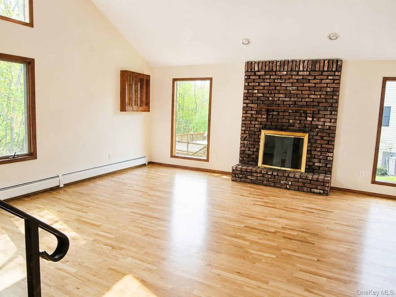 8 Friend Ct - Photo 4 of 28