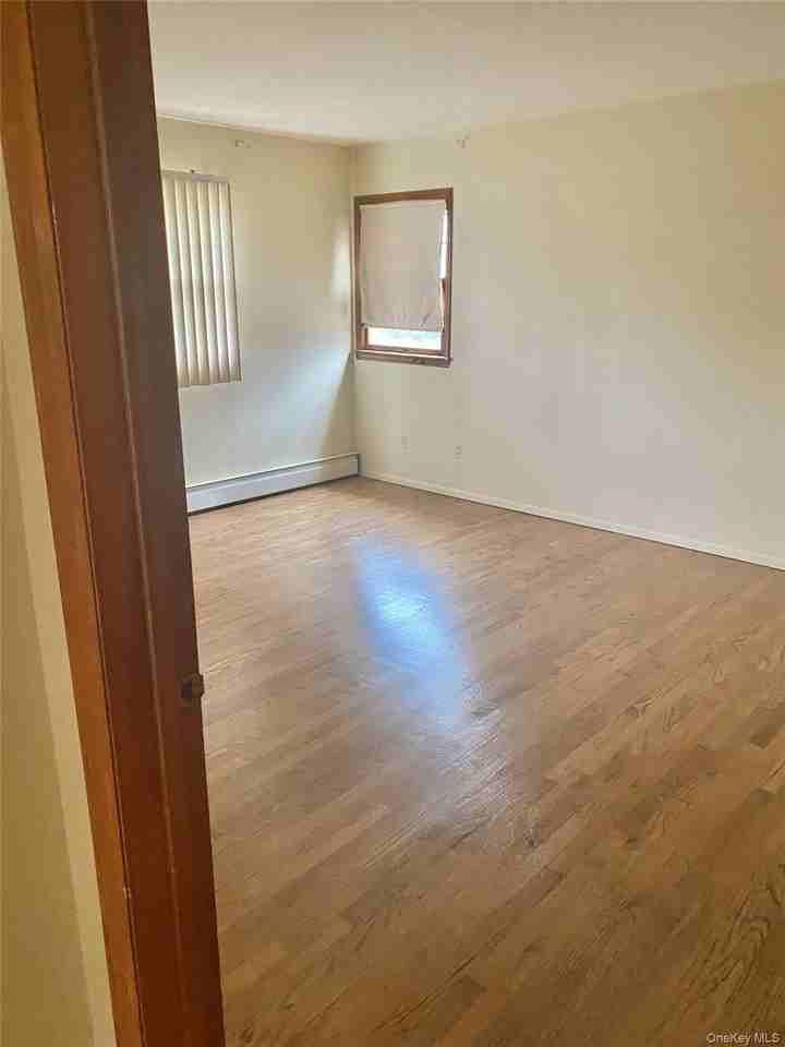 51 Lenox Ave - Photo 3 of 5
