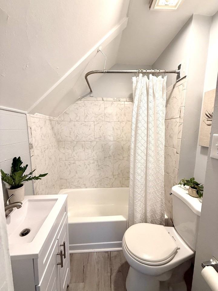60 Calmar St #3 - Photo 3 of 13