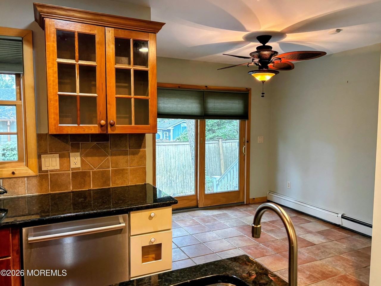 327 Deerfoot Ln - Photo 7 of 27