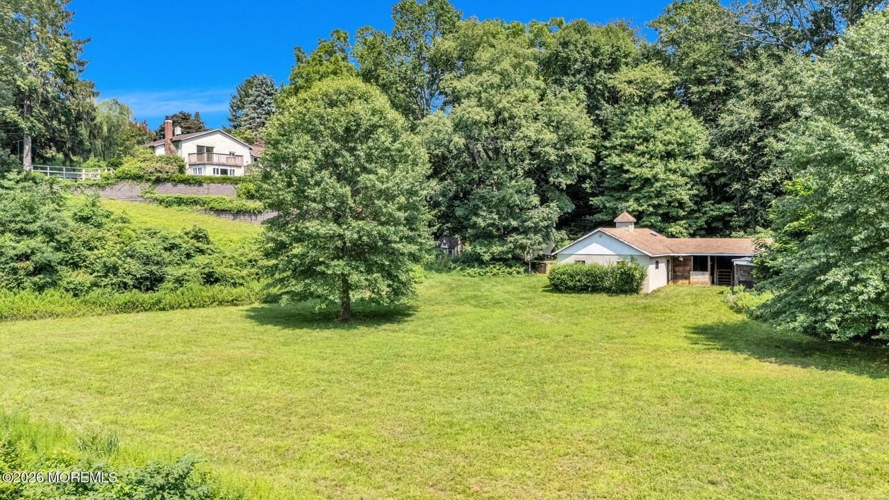 16 Browns Ln - Photo 5 of 35