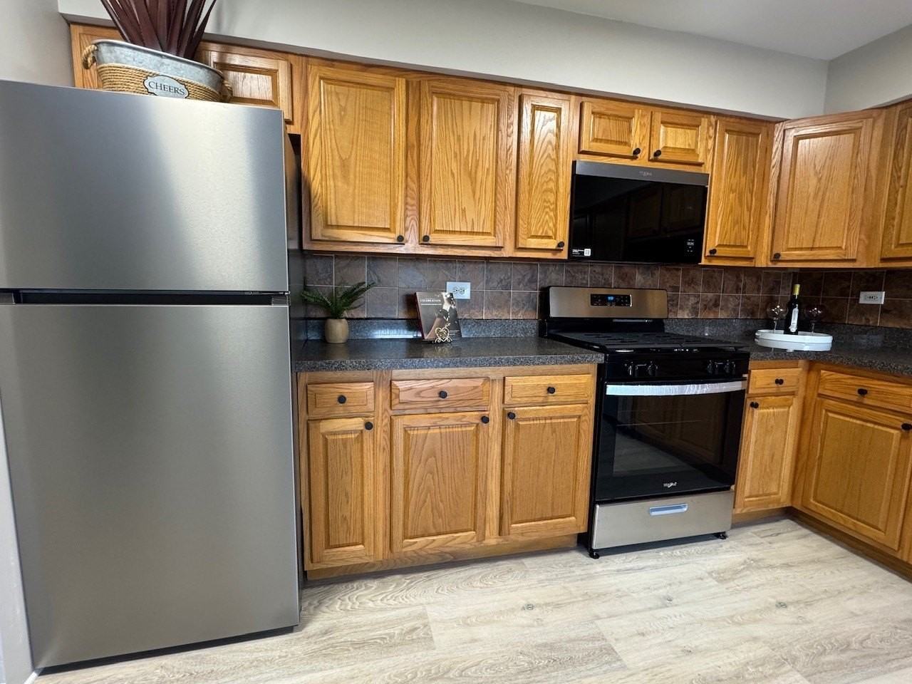 10440 Natoma Ave #12 - Photo 5 of 15