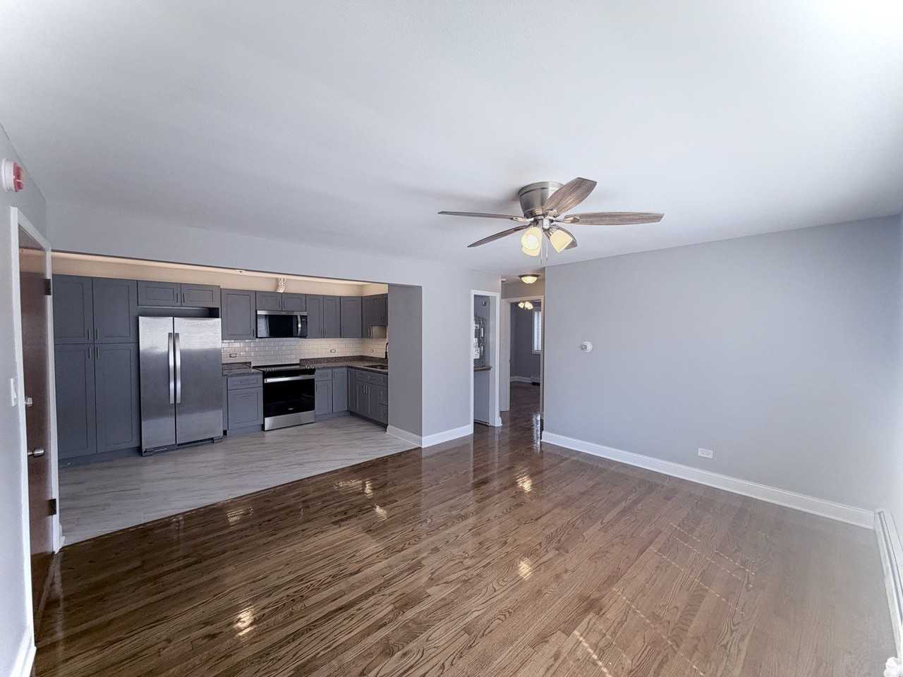 2069 N 18th Ave - Photo 3 of 20