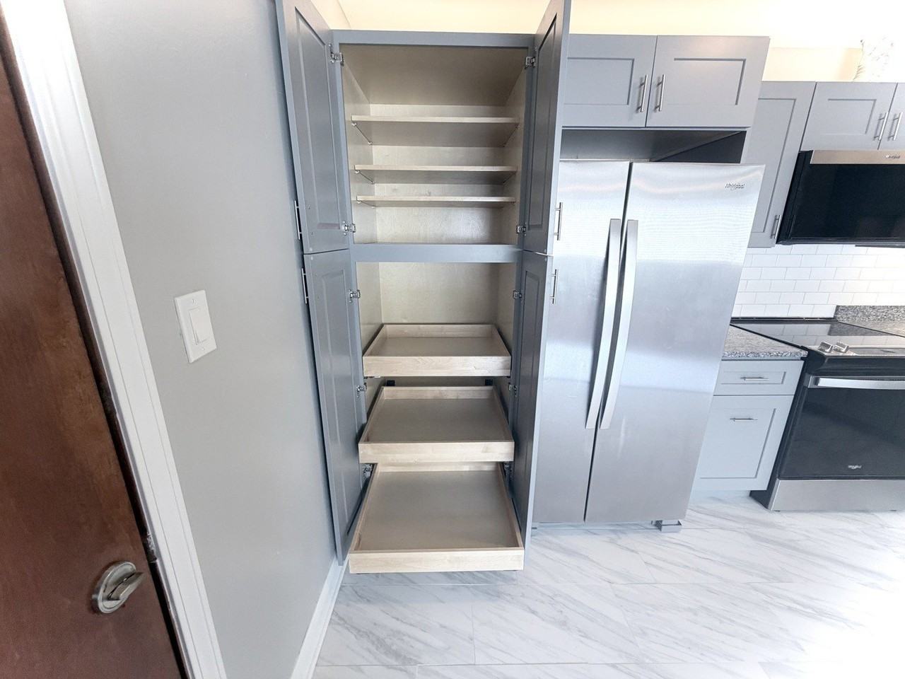 2069 N 18th Ave - Photo 6 of 20