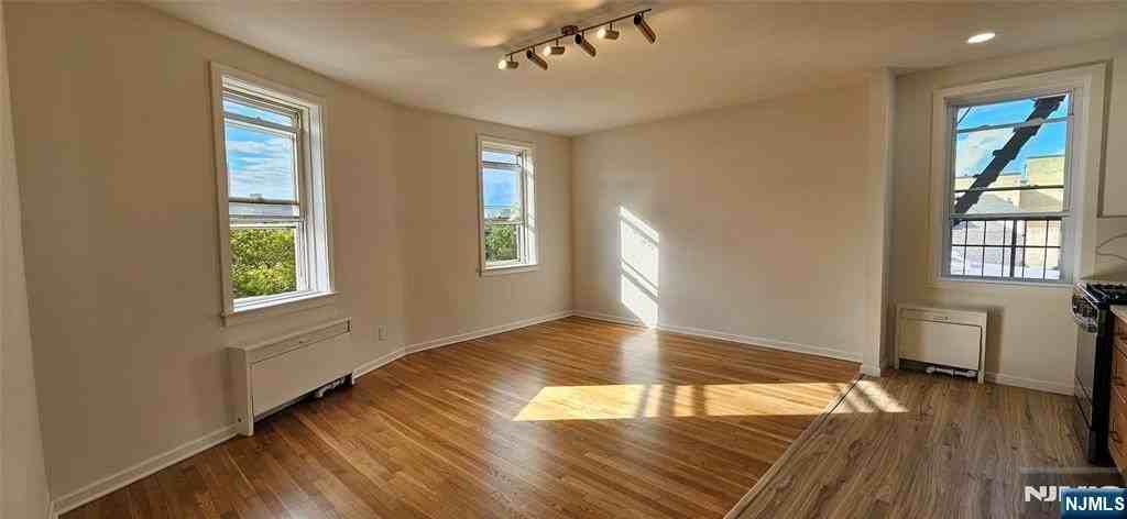 1700 Kennedy Blvd #42 - Photo 5 of 19