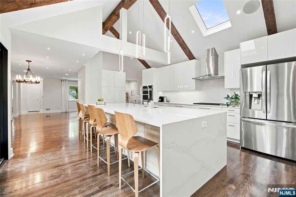 43 Linden Ter - Photo 7 of 27