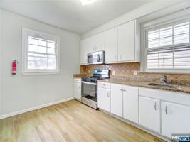 featured image of 762 Summer Ave