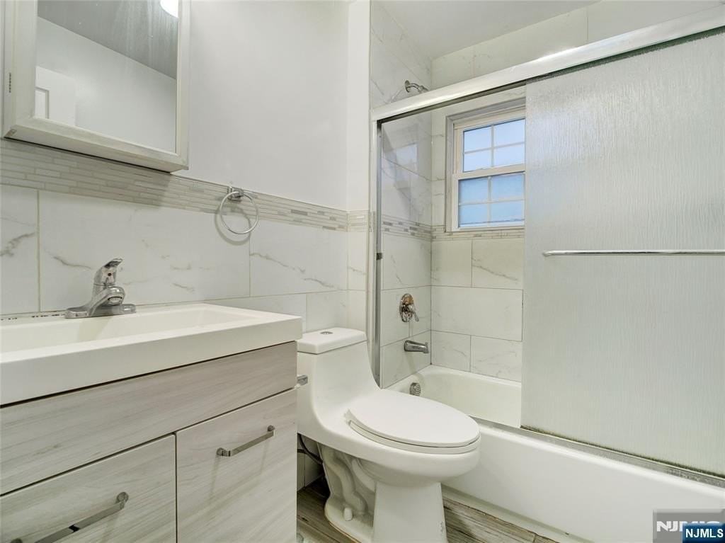 762 Summer Ave - Photo 5 of 13