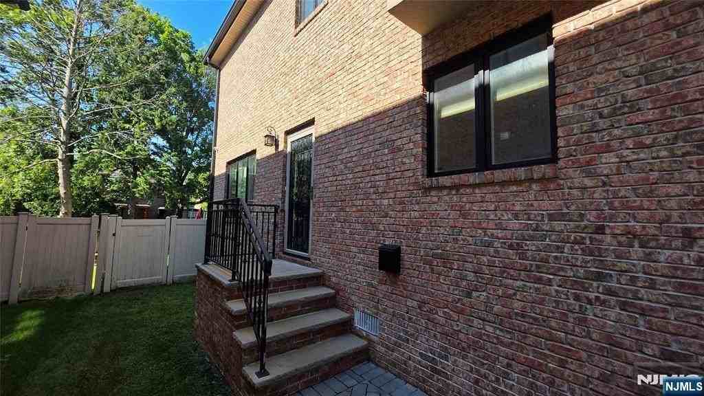 750 E Edgewater Ave #1stFL - Photo 2 of 12