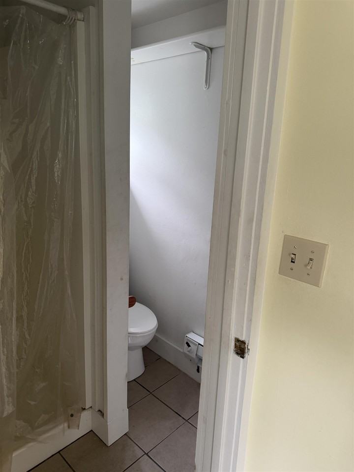 27 Ashuelot St #B - Photo 5 of 12