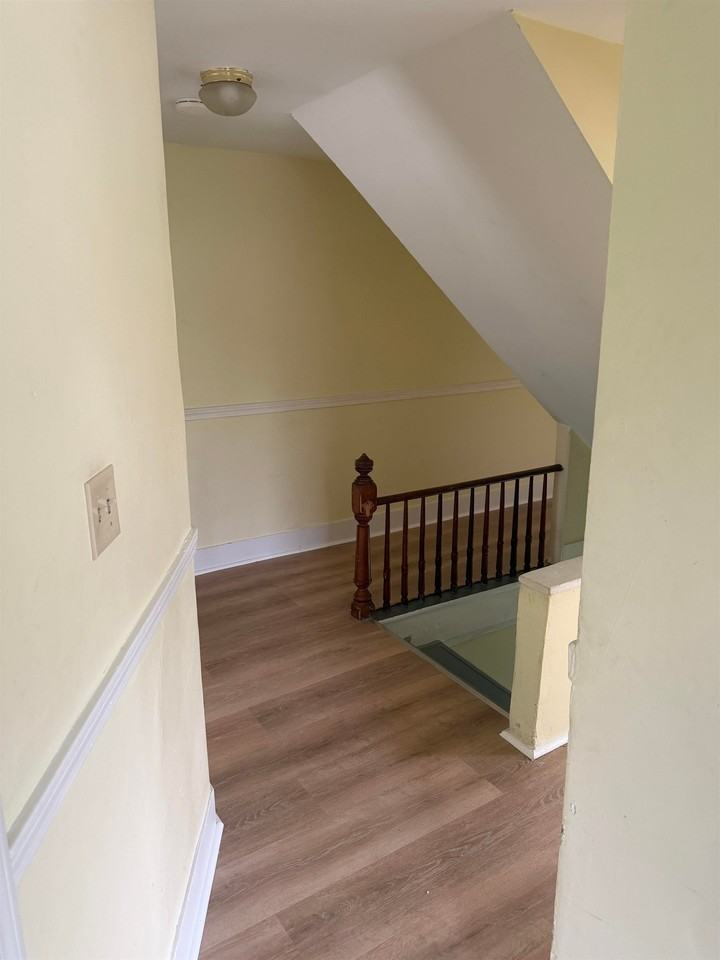 27 Ashuelot St #B - Photo 6 of 12