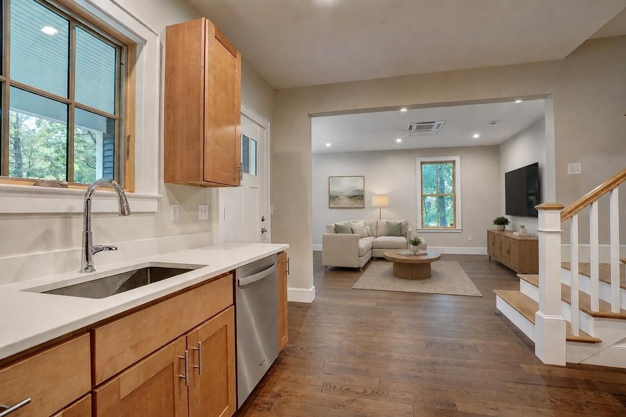 59 Central Rd #ADU - Photo 6 of 24