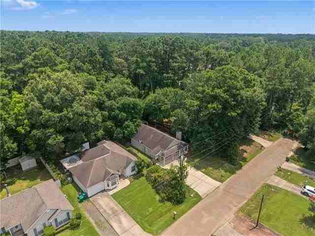 70208 9th St - Photo 3 of 25